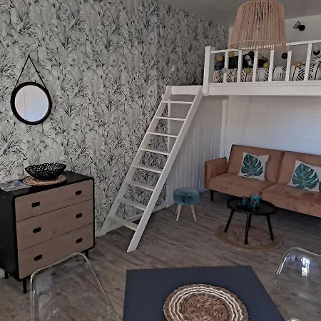 Studio Renove Et Patio Pour Velo *